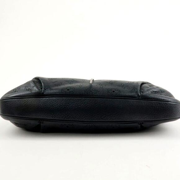 💎✨STUNNING✨💎AUTHENTIC Louis Vuitton Monogram Mahina Selene PM Shoulder Bag - Picture 6 of 15